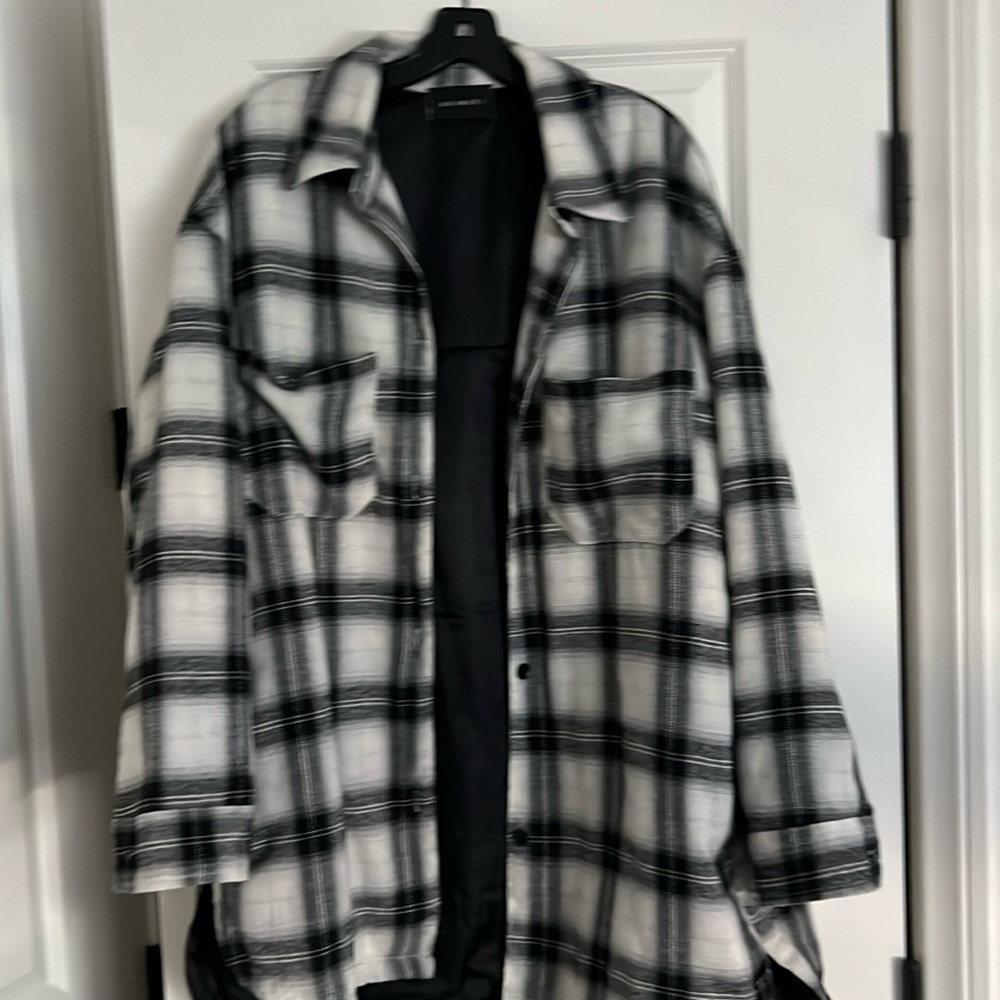 Oversized lightweight but padded jacket/shirt worn once